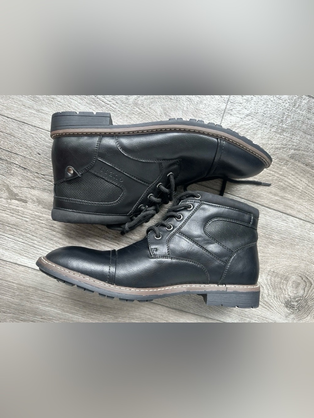 Guess Men's Black Leather Chukka Boots